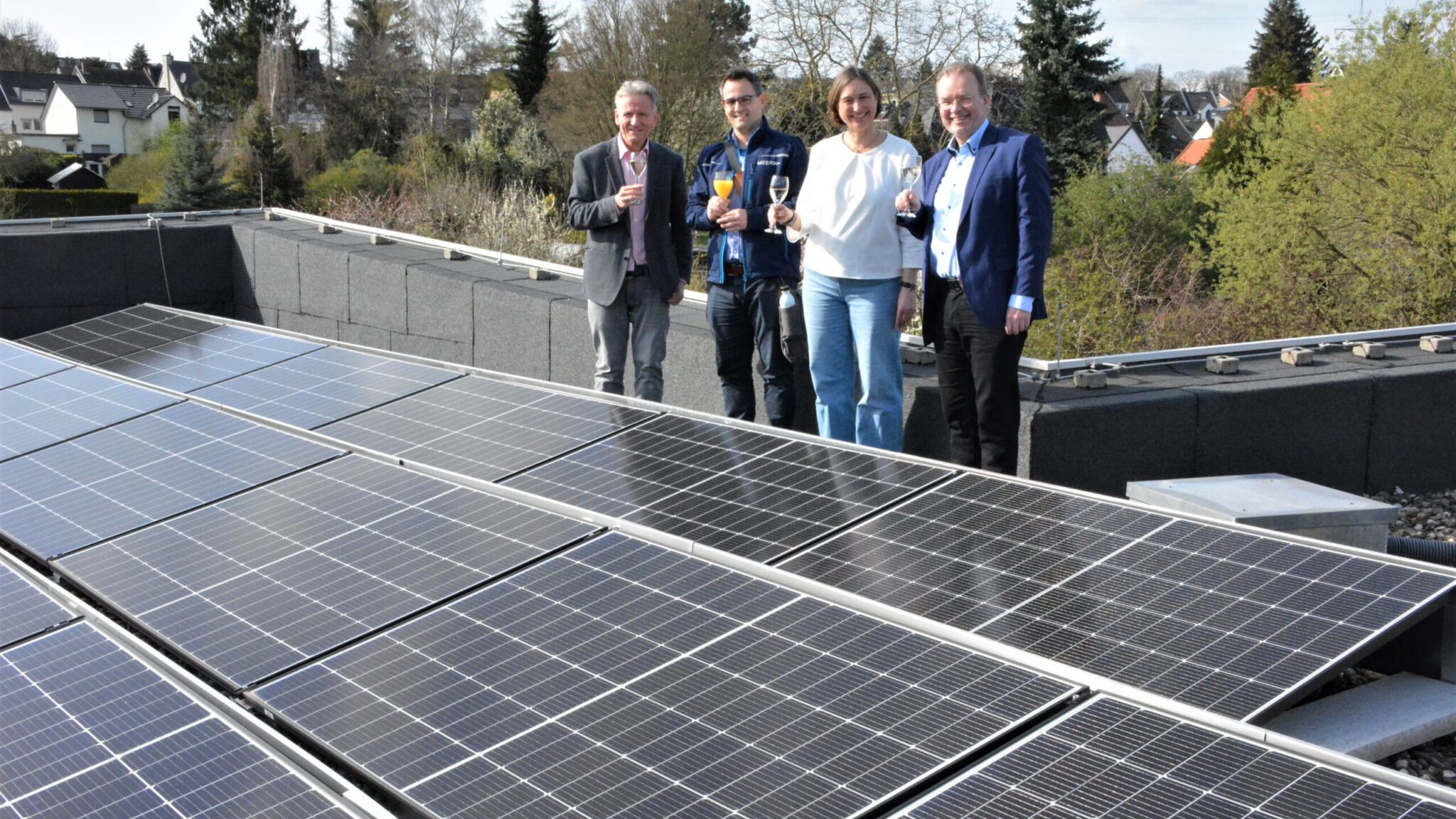 You are currently viewing Photovoltaik-Anlage auf Verwaltungsgebäude in Brühl: Schritt auf dem Weg zu Treibhausgasneutralität