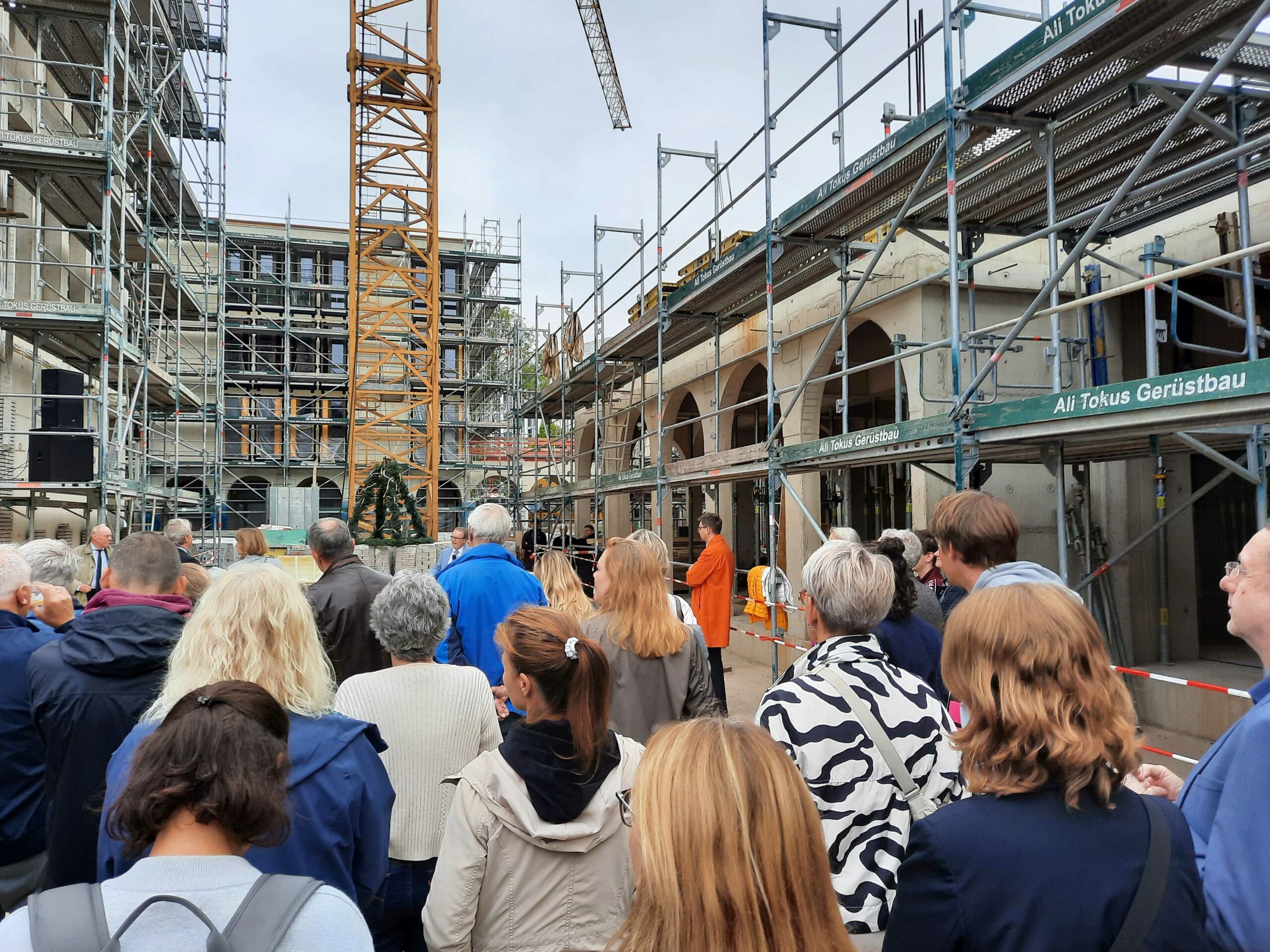 You are currently viewing Richtfest unseres neuen Verwaltungsgebäudes in der Kölner Südstadt